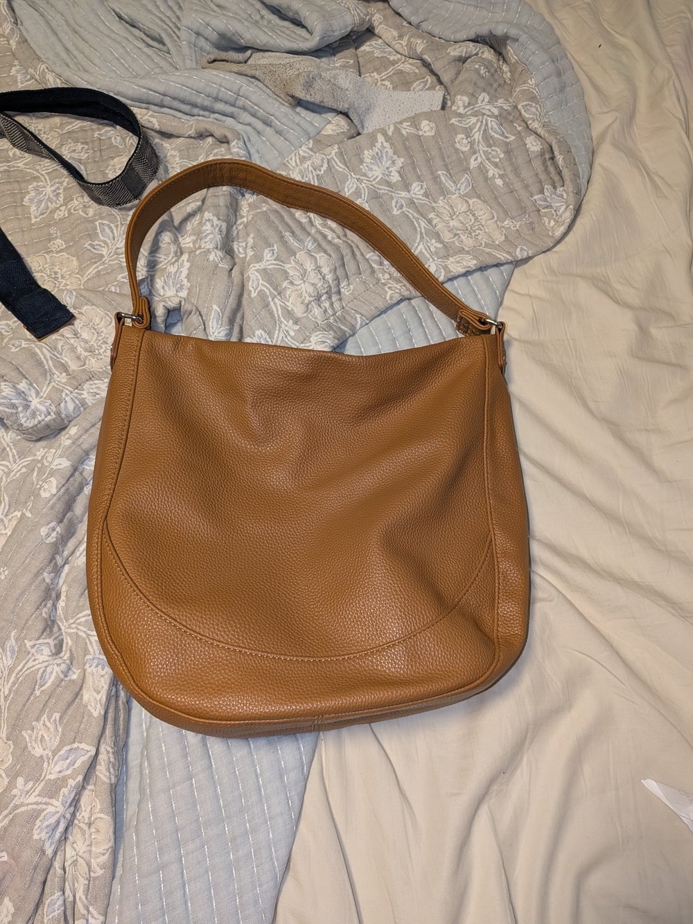 thirty-one Pebbled Saddle Shoulder Bag in Cognac Brown
